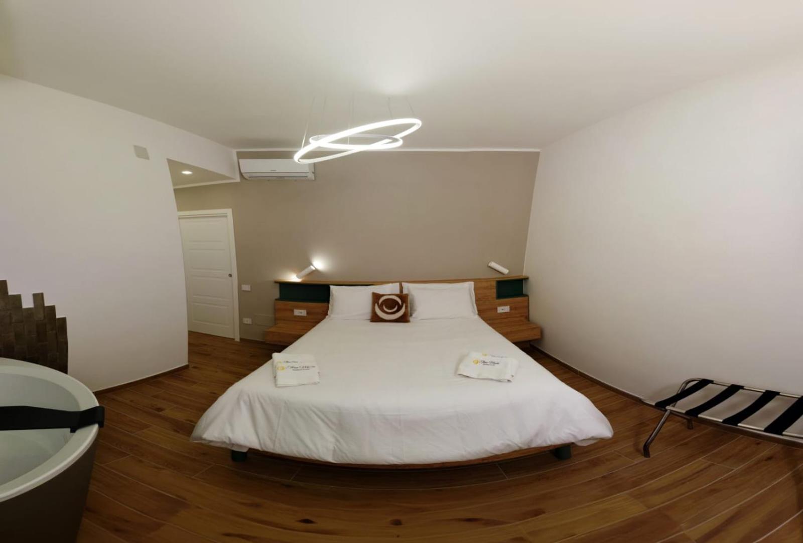 Three Moons Boutique House/Calypso Apartment Salerno Exterior photo